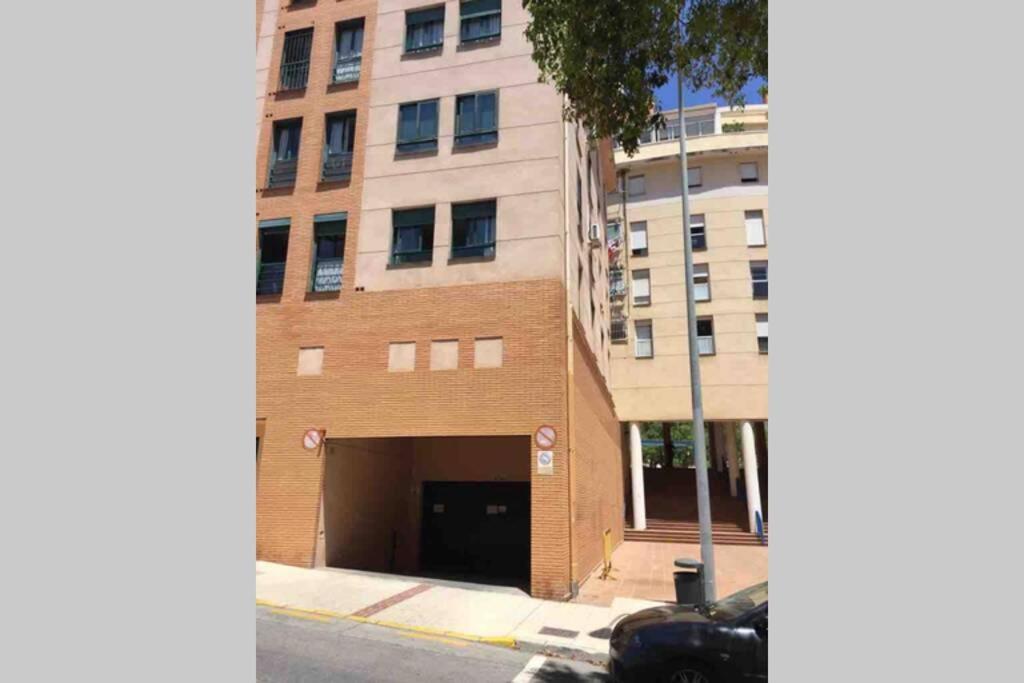 Confortable-Tranquilo Apartamento Junto Al Centro مالقة المظهر الخارجي الصورة