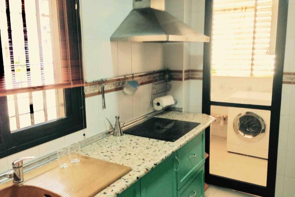 Confortable-Tranquilo Apartamento Junto Al Centro مالقة المظهر الخارجي الصورة